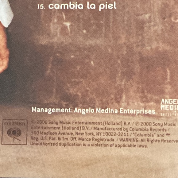 5/$10❤️❤️❤️Vintage 2000 RICKY MARTIN Sound Loaded CD - Picture 3 of 7